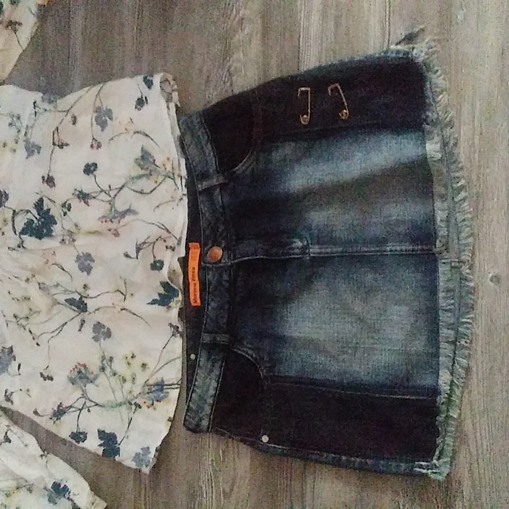 Morena Rosa size 30